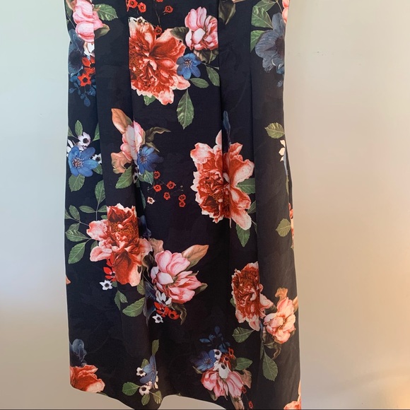 RW&Co Floral Dress - Picture 3 of 10